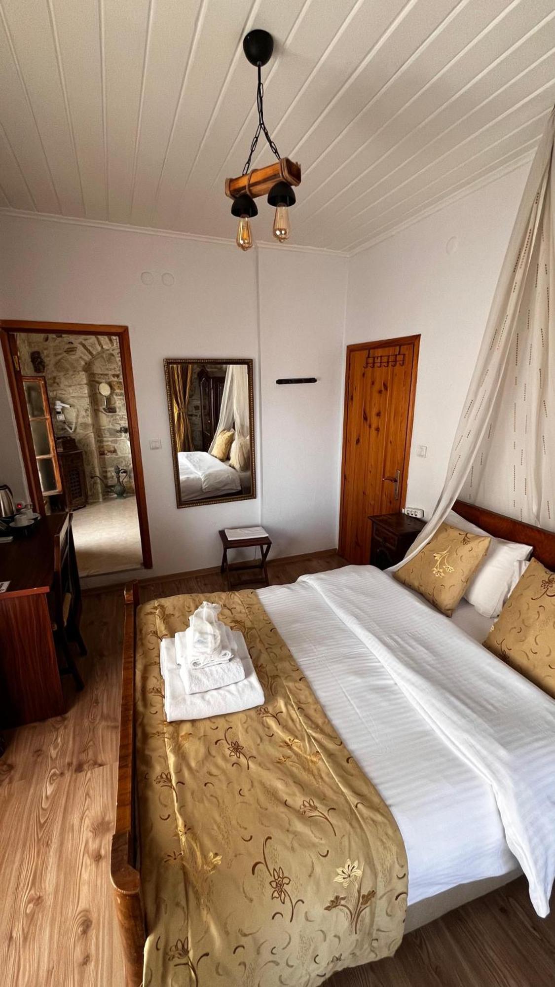 Foca Antik Otel Zewnętrze zdjęcie